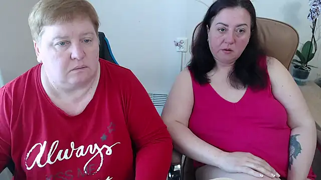 Lindy-Jeanie online show from May 4, 12:01 pm