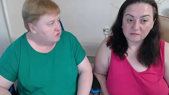 Lindy-Jeanie online show from May 18, 5:08 pm