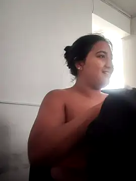 Snapshot of DestiinyBlack chatting on May 6, 2:55 pm DestiinyBlack online show from May 6, 2:55 pm