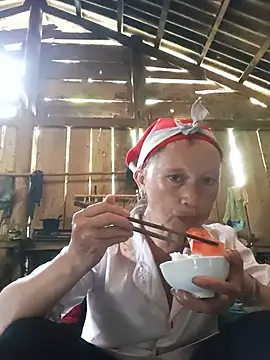 Heli pusy online show from July 7, 4:15 am