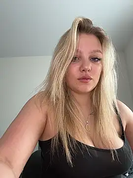 bettyloveu online show from May 20, 4:07 am