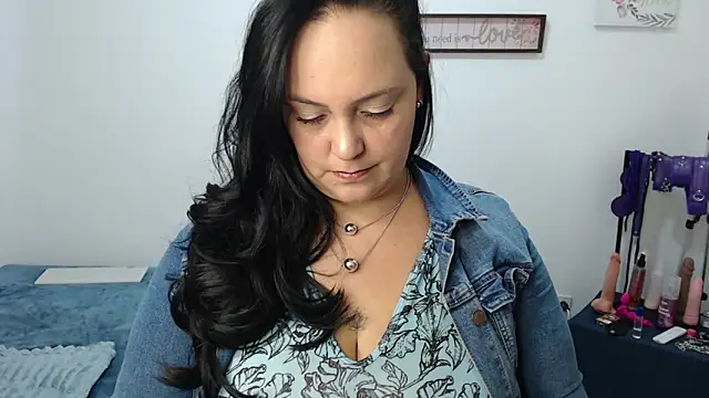 Veroniicabbw  online show from May 22, 1:06 pm