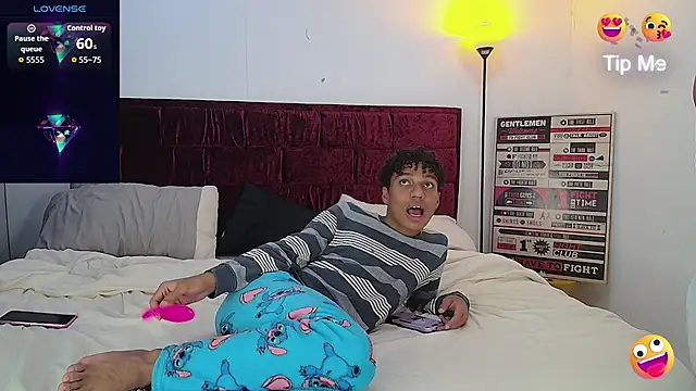 Snapshot of The_Penthouse_boys chatting on March 13, 1:12 am The Penthouse boys online show from March 13, 1:12 am