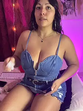 karlyprintt online show from May 15, 2:02 pm