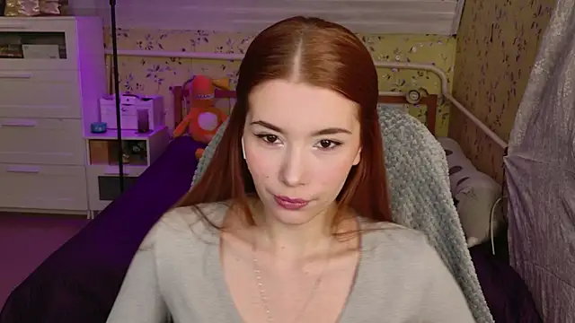 Snapshot of Lunavira chatting on April 29, 5:41 pm Lunavira online show from April 29, 5:41 pm