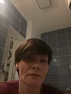 DtPORNBITCH online show from March 18, 12:36 am