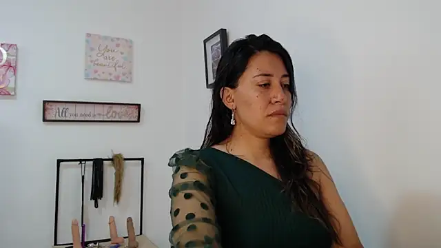 Snapshot of violeta_scott chatting on April 15, 2:35 pm violeta scott online show from April 15, 2:35 pm
