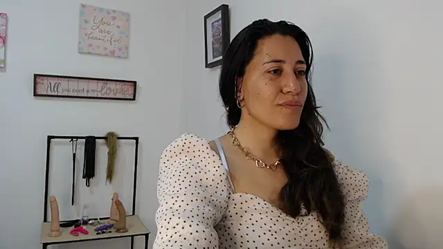 Snapshot of violeta_scott chatting on April 29, 12:53 pm violeta scott online show from April 29, 12:53 pm