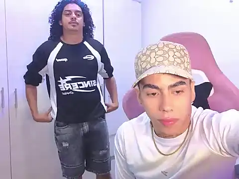 Lucky-Couple online show from March 13, 12:34 pm