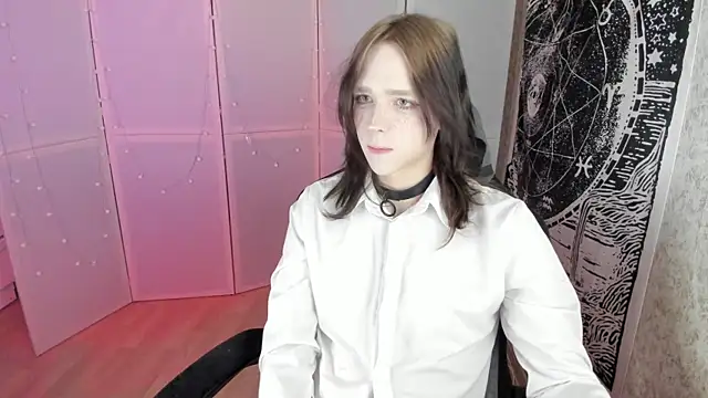 Snapshot of Simochka_w chatting on June 12, 9:19 am Simochka w online show from June 12, 9:19 am