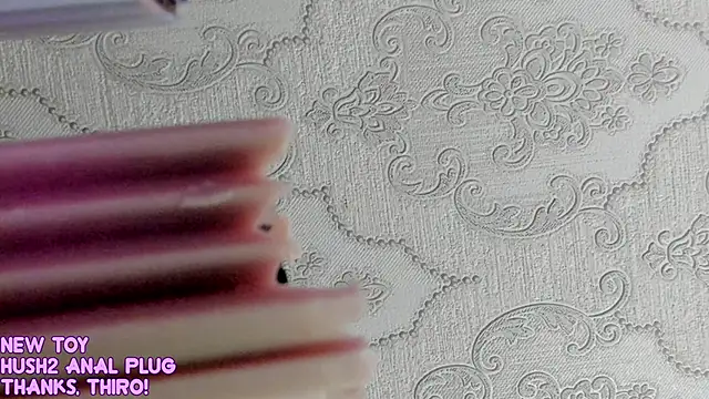 RileyNymph online show from May 28, 3:04 am