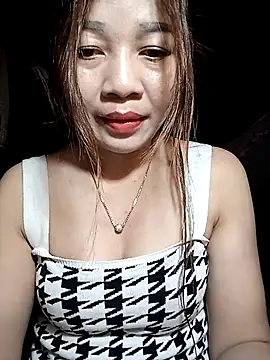 Snapshot of Yiyi102300 chatting on March 30, 1:23 pm Yiyi102300 online show from March 30, 1:23 pm
