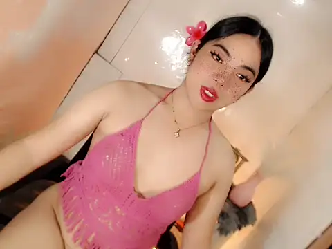 Snapshot of xLinda_Walkerx chatting on May 13, 4:32 am xLinda Walkerx online show from May 13, 4:32 am