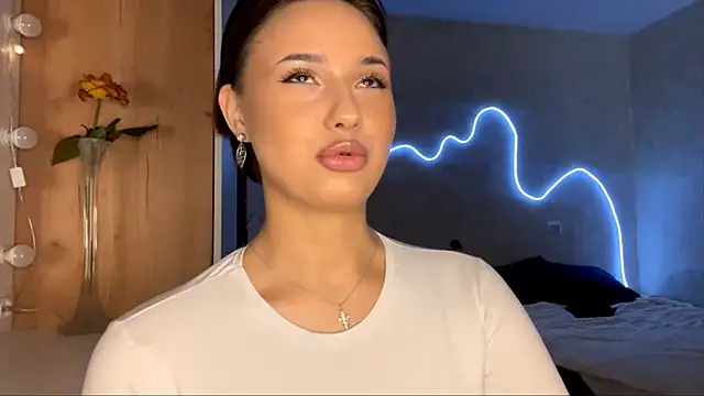 Snapshot of ChongSimmon chatting on March 20, 1:05 pm ChongSimmon online show from March 20, 1:05 pm