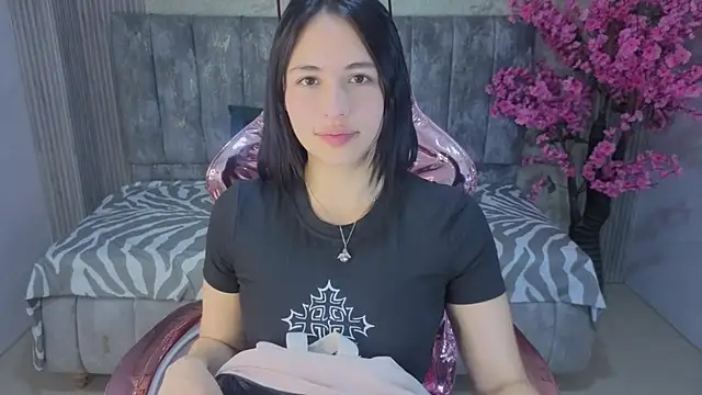 bonnie 1s online show from May 21, 1:29 pm