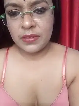 Snapshot of hornyrosy321 chatting on March 28, 6:07 pm hornyrosy321 online show from March 28, 6:07 pm