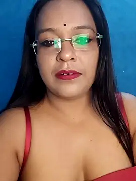 Snapshot of hornyrosy321 chatting on April 27, 5:33 pm hornyrosy321 online show from April 27, 5:33 pm