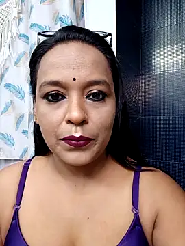 Snapshot of hornyrosy321 chatting on May 2, 6:02 pm hornyrosy321 online show from May 2, 6:02 pm