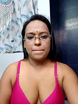 Snapshot of hornyrosy321 chatting on May 3, 5:08 pm hornyrosy321 online show from May 3, 5:08 pm