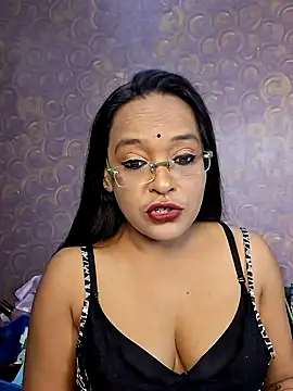 Snapshot of hornyrosy321 chatting on May 10, 5:51 pm hornyrosy321 online show from May 10, 5:51 pm