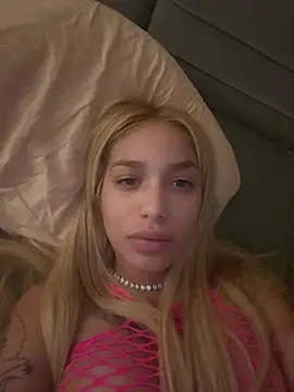 Brazilianblond online show from March 13, 11:33 pm