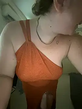 Snapshot of SecretBlondee chatting on July 15, 11:15 am SecretBlondee online show from July 15, 11:15 am