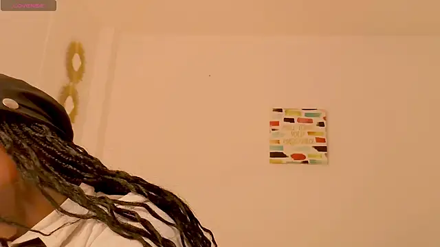 Snapshot of KeisySmith chatting on April 21, 1:42 am KeisySmith online show from April 21, 1:42 am