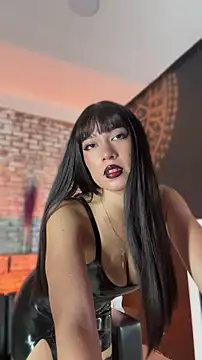 Liana Fem  online show from April 11, 4:00 pm