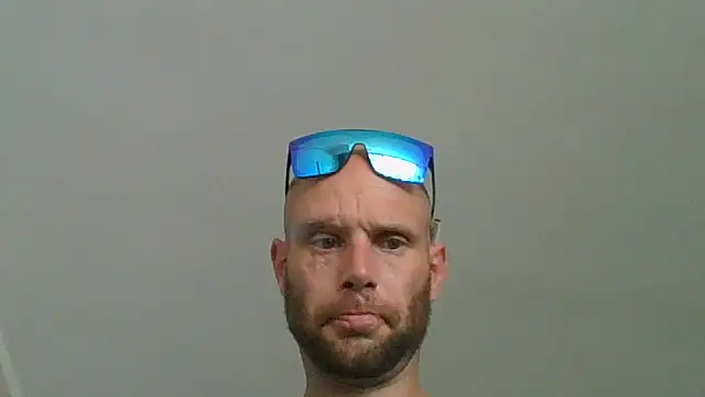 Snapshot of CaptCraker chatting on May 20, 8:59 pm CaptCraker online show from May 20, 8:59 pm