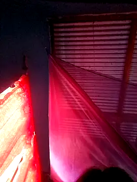 YiiZ 019 online show from March 14, 9:09 pm