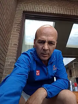 Snapshot of Iulian81 chatting on July 6, 11:07 am Iulian81 online show from July 6, 11:07 am