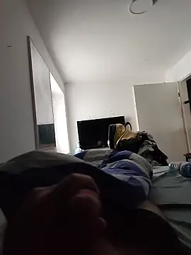 Bennygerner1991 online show from March 29, 7:08 am