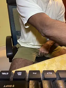 Snapshot of xreoz1245 chatting on March 20, 7:52 pm xreoz1245 online show from March 20, 7:52 pm