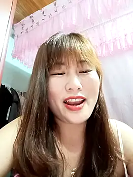Snapshot of Lucxy-ki6 chatting on April 1, 1:23 pm Lucxy-ki6 online show from April 1, 1:23 pm