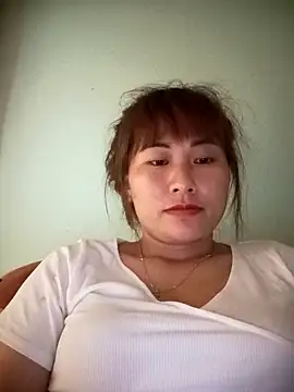 Snapshot of Lucxy-ki6 chatting on April 9, 3:17 am Lucxy-ki6 online show from April 9, 3:17 am