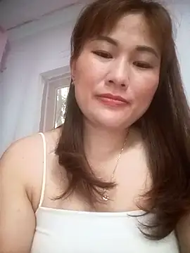 Snapshot of Lucxy-ki6 chatting on April 19, 12:22 am Lucxy-ki6 online show from April 19, 12:22 am