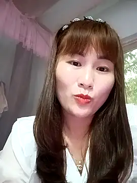 Snapshot of Lucxy-ki6 chatting on April 23, 1:07 am Lucxy-ki6 online show from April 23, 1:07 am