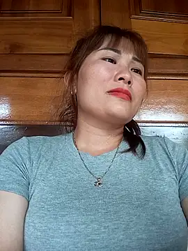 Snapshot of Lucxy-ki6 chatting on April 24, 8:28 am Lucxy-ki6 online show from April 24, 8:28 am