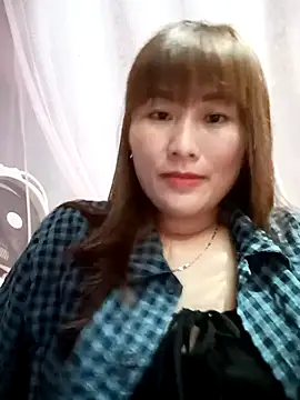 Snapshot of Lucxy-ki6 chatting on May 1, 12:43 pm Lucxy-ki6 online show from May 1, 12:43 pm