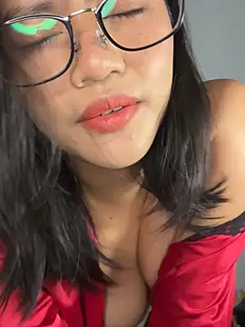 Kiee 19 online show from May 26, 9:55 pm