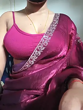 Snapshot of Shalini_08 chatting on June 8, 1:28 am Shalini 08 online show from June 8, 1:28 am