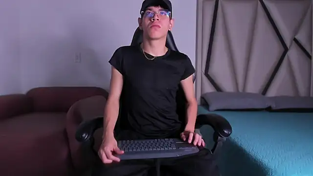 Bennet-Grayy online show from May 30, 3:47 am
