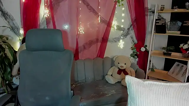 AlaskaFlowerss1  online show from May 21, 4:30 am