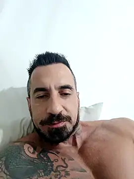 muscle model33 online show from March 15, 5:13 am