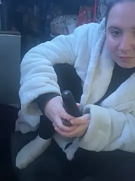 curvyneon online show from April 13, 8:03 pm