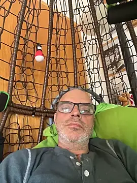 Snapshot of Thomate24 chatting on March 22, 4:10 pm Thomate24 online show from March 22, 4:10 pm