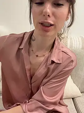 Snapshot of xsugarbabe chatting on March 24, 6:13 pm xsugarbabe online show from March 24, 6:13 pm