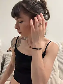 Snapshot of xsugarbabe chatting on April 2, 6:27 pm xsugarbabe online show from April 2, 6:27 pm