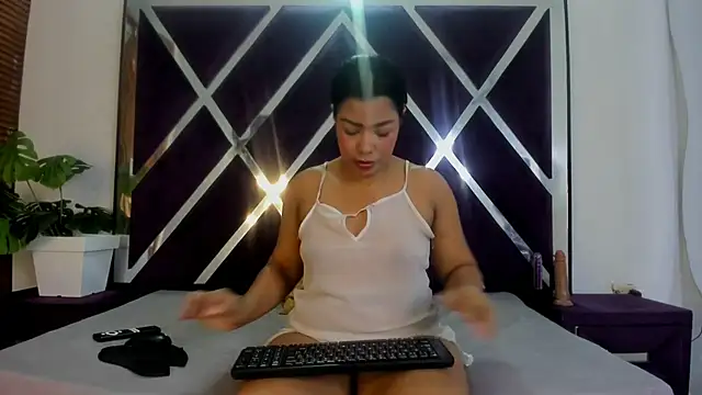 alannaht online show from May 24, 2:11 pm
