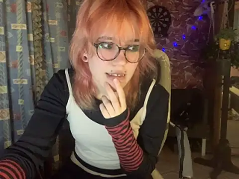Snapshot of whiny_emo_boi chatting on April 9, 7:41 pm whiny emo boi online show from April 9, 7:41 pm
